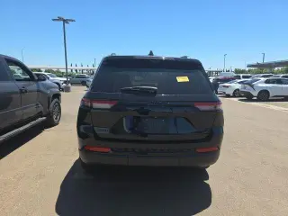 Jeep Grand Cherokee 2024 4x4 Limited 4dr SUV