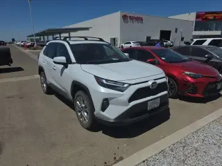 Toyota RAV4 2025 AWD XLE Premium 4dr SUV