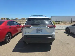 Toyota RAV4 2025 AWD XLE Premium 4dr SUV