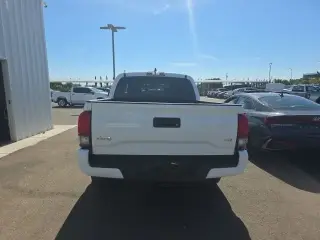 Toyota Tacoma 2023 4x4 SR V6 4dr Double Cab 5.0 ft SB