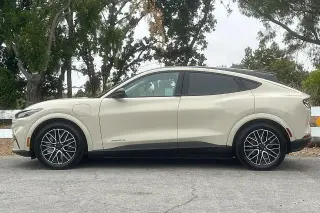 Ford Mustang Mach-E 2025 AWD Premium 4dr SUV