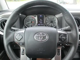 Toyota Tacoma 2023 4x4 SR V6 4dr Double Cab 5.0 ft SB