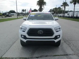 Toyota Tacoma 2023 4x4 SR V6 4dr Double Cab 5.0 ft SB