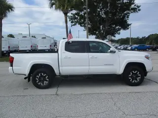 Toyota Tacoma 2023 4x4 SR V6 4dr Double Cab 5.0 ft SB