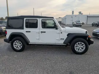 Jeep Wrangler 2023 4x4 Sport S 4dr SUV