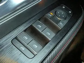 Nissan Kicks 2025 SR 4dr Crossover