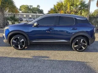 Nissan Kicks 2025 SR 4dr Crossover