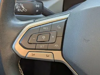 Volkswagen Taos 2024 S 4dr SUV