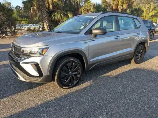 Volkswagen Taos 2024 S 4dr SUV