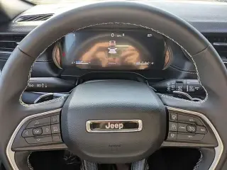 Jeep Grand Cherokee 2025 4x2 Laredo X 4dr SUV