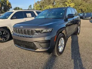 Jeep Grand Cherokee 2025 4x2 Laredo X 4dr SUV