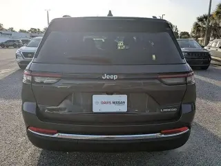 Jeep Grand Cherokee 2025 4x2 Laredo X 4dr SUV