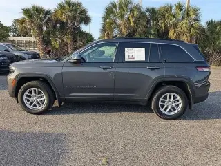 Jeep Grand Cherokee 2025 4x2 Laredo X 4dr SUV