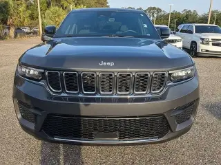Jeep Grand Cherokee 2025 4x2 Laredo X 4dr SUV