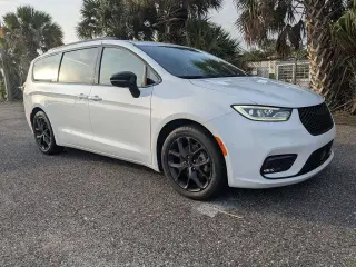 Chrysler Pacifica 2025 Limited 4dr Mini-Van