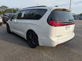 Chrysler Pacifica 2025 Limited 4dr Mini-Van
