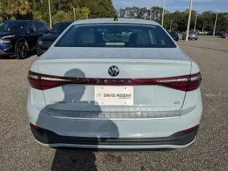 Volkswagen Jetta 2025 SE 4dr Sedan