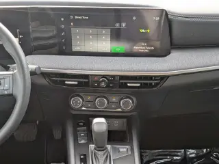 Nissan Kicks 2025 SV 4dr Crossover