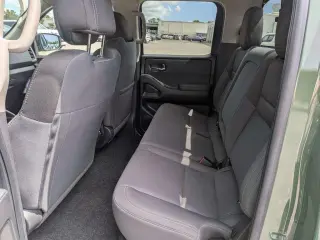 Nissan Frontier 2024 4x4 SV 4dr Crew Cab 6.1 ft. LB
