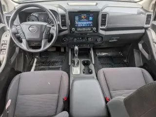 Nissan Frontier 2024 4x4 SV 4dr Crew Cab 6.1 ft. LB