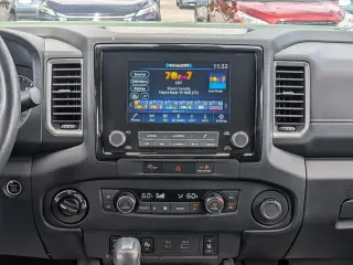 Nissan Frontier 2024 4x4 SV 4dr Crew Cab 6.1 ft. LB