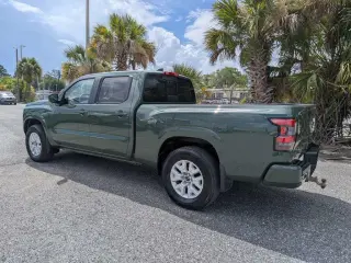 Nissan Frontier 2024 4x4 SV 4dr Crew Cab 6.1 ft. LB