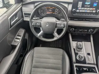 Mitsubishi Outlander 2024 AWD SE 4dr SUV