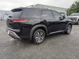 Nissan Pathfinder 2024 SL 4dr SUV