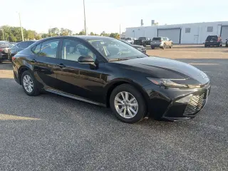 Toyota Camry 2025 LE 4dr Sedan