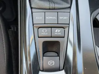 Toyota Camry 2025 LE 4dr Sedan
