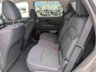 Nissan Pathfinder 2024 S 4dr SUV