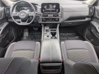 Nissan Pathfinder 2024 S 4dr SUV