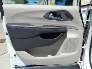Chrysler Pacifica 2023 Touring L 4dr Mini-Van
