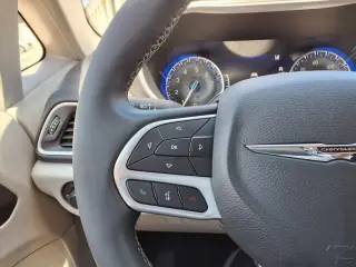 Chrysler Pacifica 2023 Touring L 4dr Mini-Van