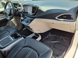 Chrysler Pacifica 2023 Touring L 4dr Mini-Van