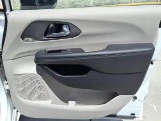 Chrysler Pacifica 2023 Touring L 4dr Mini-Van