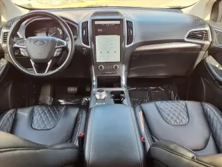 Ford Edge 2023 AWD Titanium 4dr Crossover
