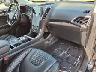 Ford Edge 2023 AWD Titanium 4dr Crossover