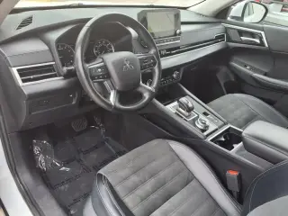 Mitsubishi Outlander 2024 AWD SE 4dr SUV
