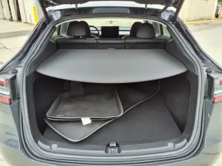 Tesla Model Y 2023 AWD Long Range 4dr Crossover