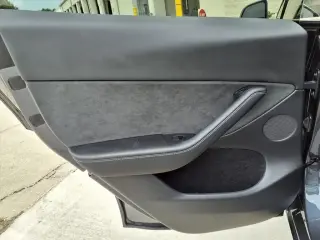 Tesla Model Y 2023 AWD Long Range 4dr Crossover