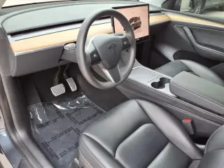 Tesla Model Y 2023 AWD Long Range 4dr Crossover