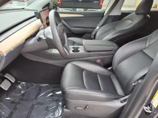 Tesla Model Y 2023 AWD Long Range 4dr Crossover