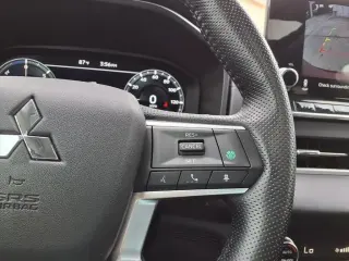 Mitsubishi Outlander PHEV 2025 AWD SE 4dr SUV