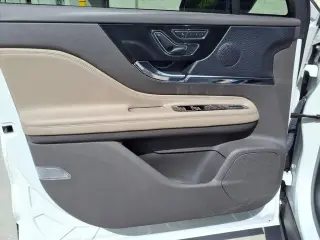 Lincoln Corsair 2023 Reserve 4dr SUV