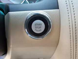 INFINITI QX80 2017 AWD 4dr SUV