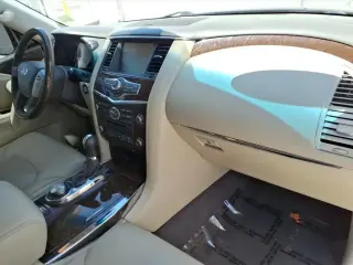 INFINITI QX80 2017 AWD 4dr SUV