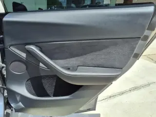 Tesla Model Y 2023 AWD Performance 4dr Crossover