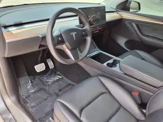 Tesla Model Y 2023 AWD Performance 4dr Crossover