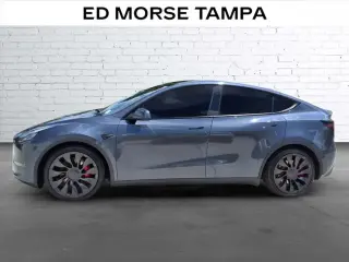 Tesla Model Y 2023 AWD Performance 4dr Crossover